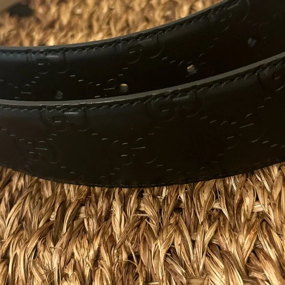 Gucci Leather Belt in Black with Large Silver Interlocking Gs - US 32 - Picture 4 of 4